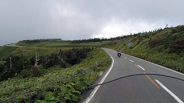 北側の方が雲が多い
